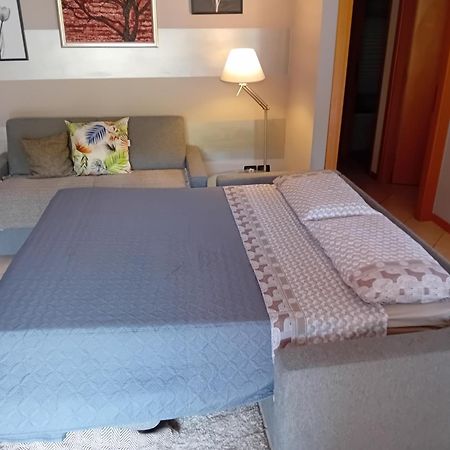 דירות דסנזאנו דל גארדה Casa Adela מראה חיצוני תמונה