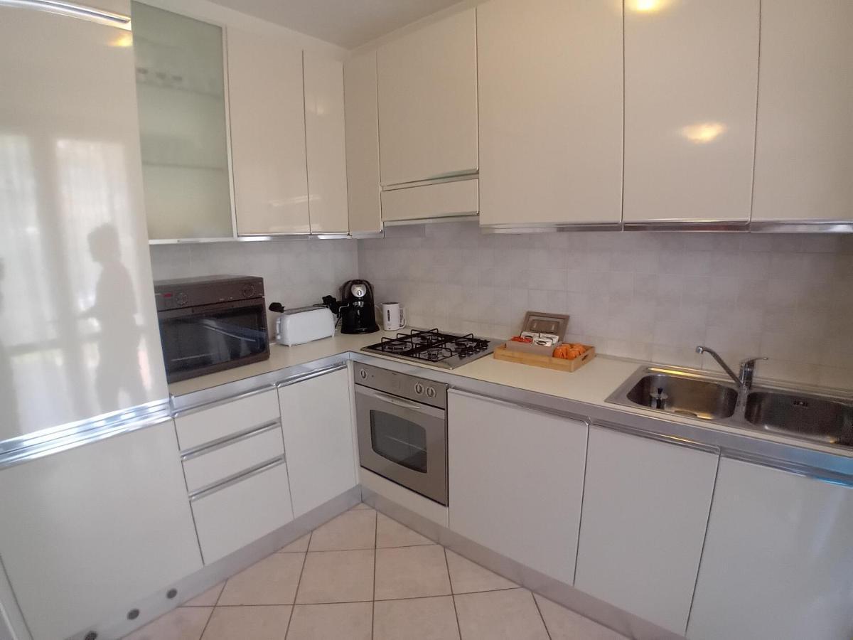 דירות דסנזאנו דל גארדה Casa Adela מראה חיצוני תמונה