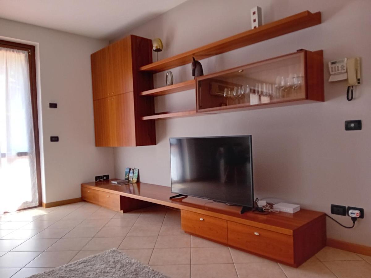 דירות דסנזאנו דל גארדה Casa Adela מראה חיצוני תמונה