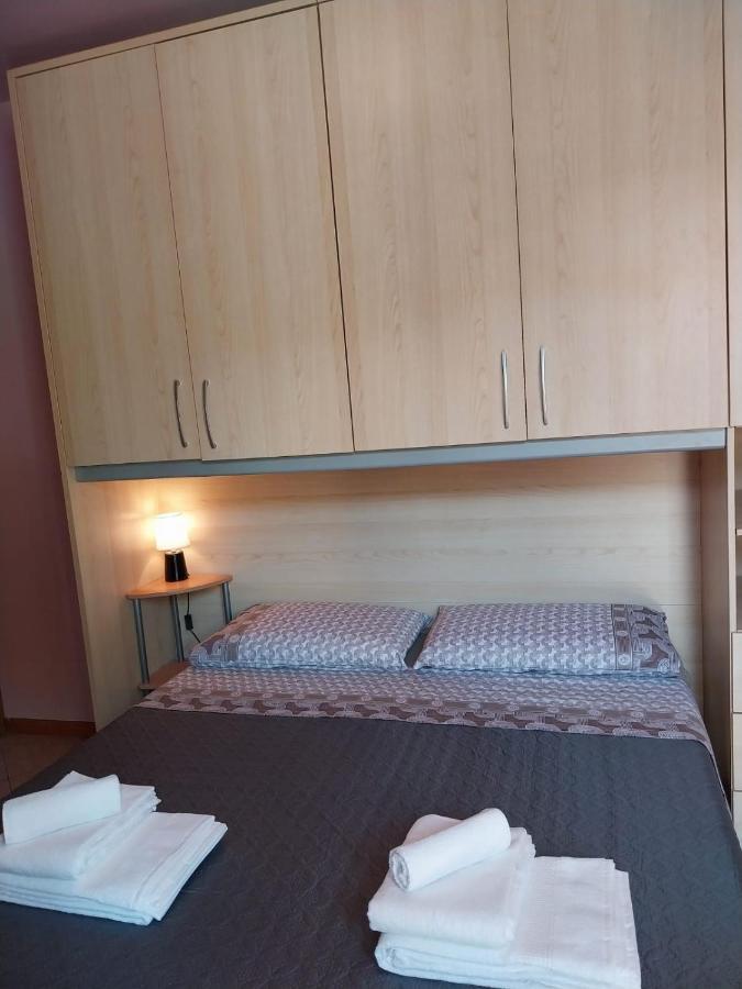 דירות דסנזאנו דל גארדה Casa Adela מראה חיצוני תמונה