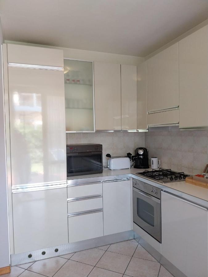 דירות דסנזאנו דל גארדה Casa Adela מראה חיצוני תמונה