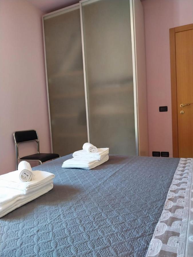 דירות דסנזאנו דל גארדה Casa Adela מראה חיצוני תמונה