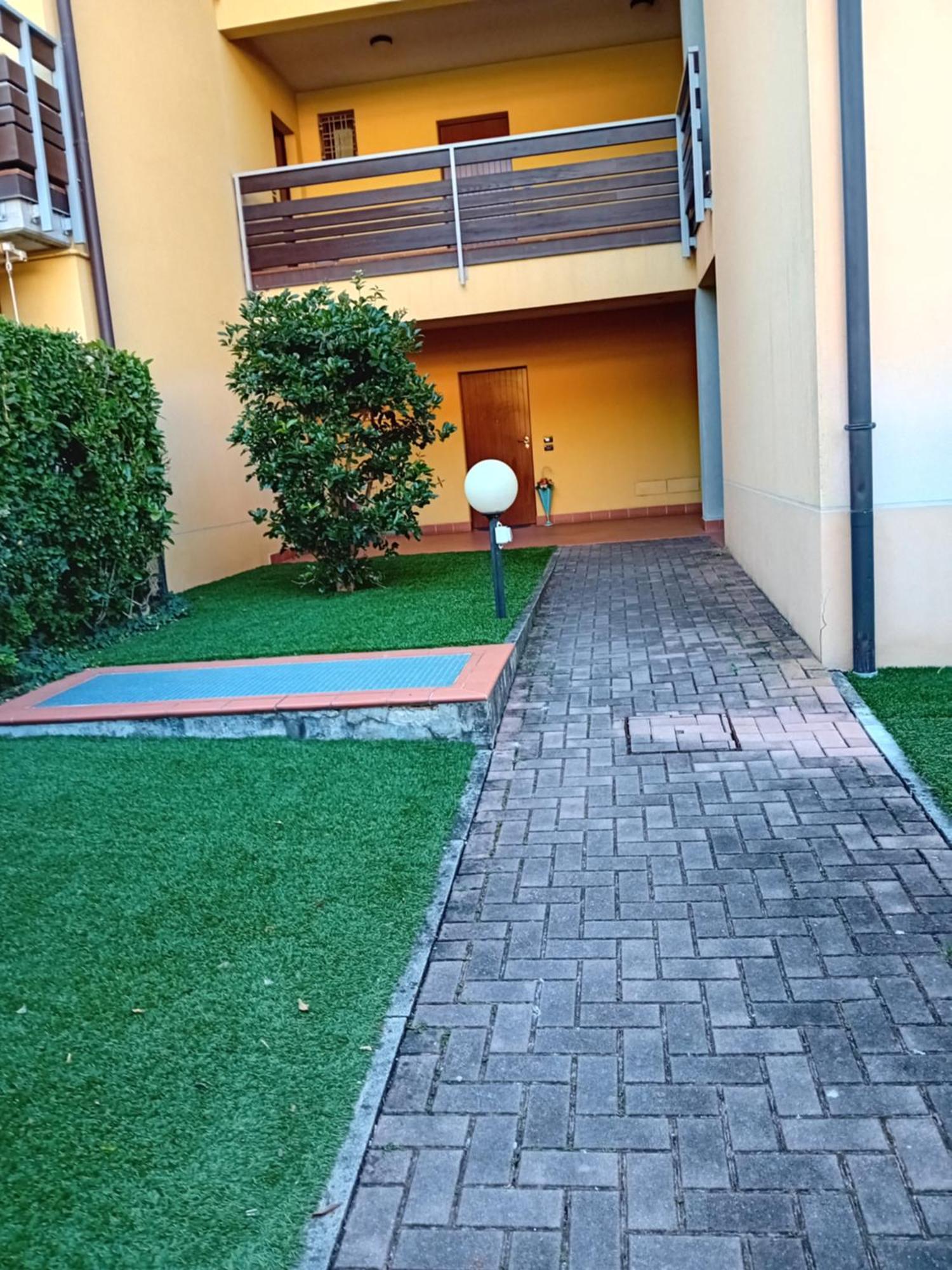 דירות דסנזאנו דל גארדה Casa Adela מראה חיצוני תמונה